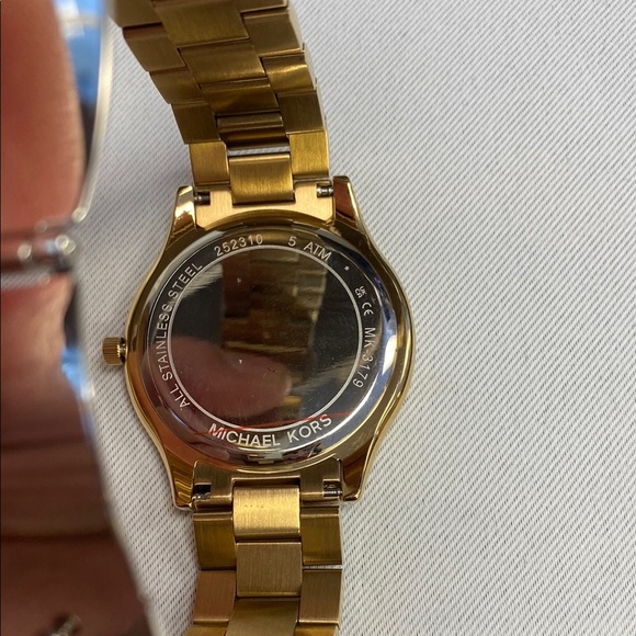 Michael Kors Slim Runway Women’s Watch - Picture 5 of 5